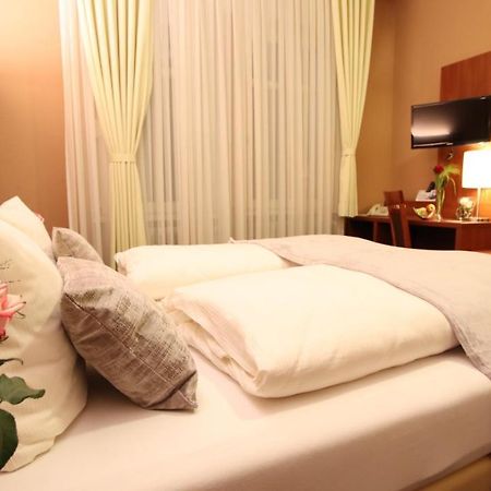 Hotel Wahlster ザールブリュッケン エクステリア 写真