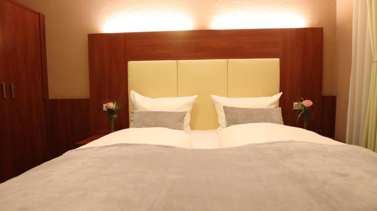Hotel Wahlster ザールブリュッケン エクステリア 写真