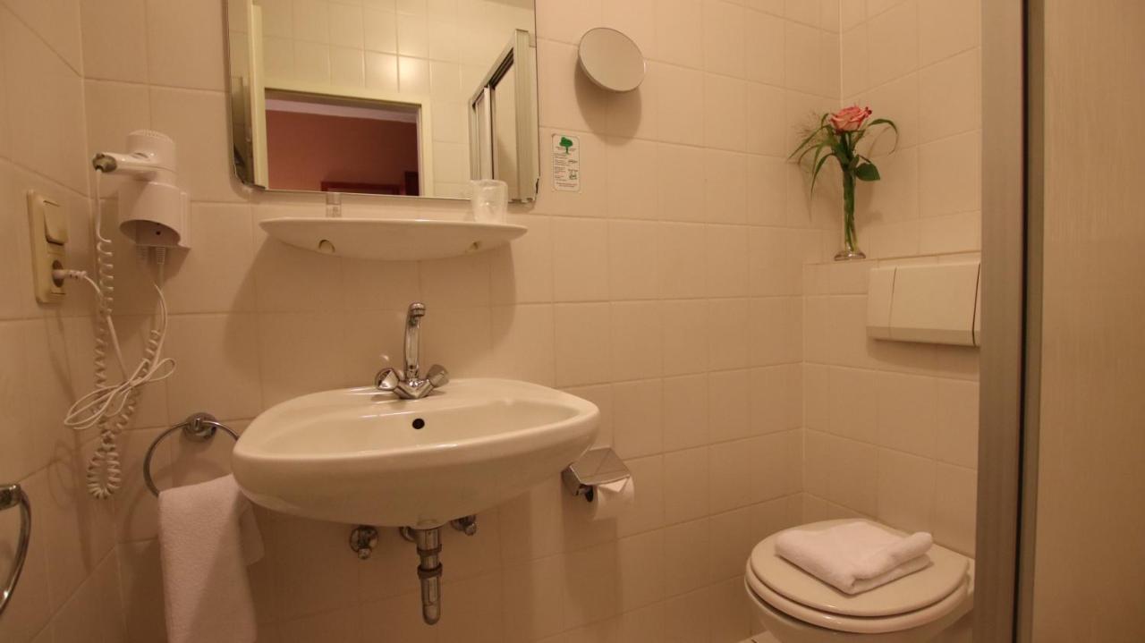 Hotel Wahlster ザールブリュッケン エクステリア 写真