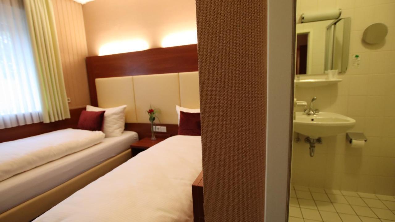 Hotel Wahlster ザールブリュッケン エクステリア 写真